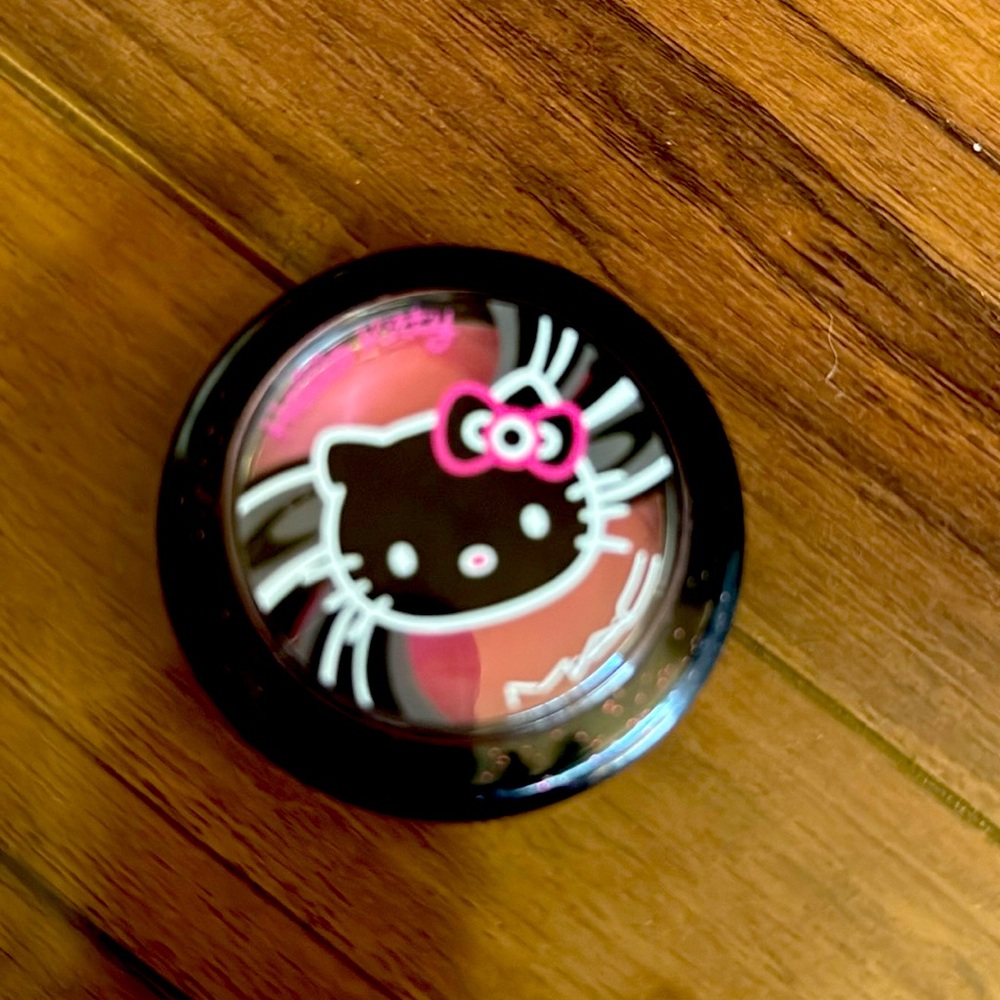 MAC Blush Cosmetics Hello Kitty Tippy Blush